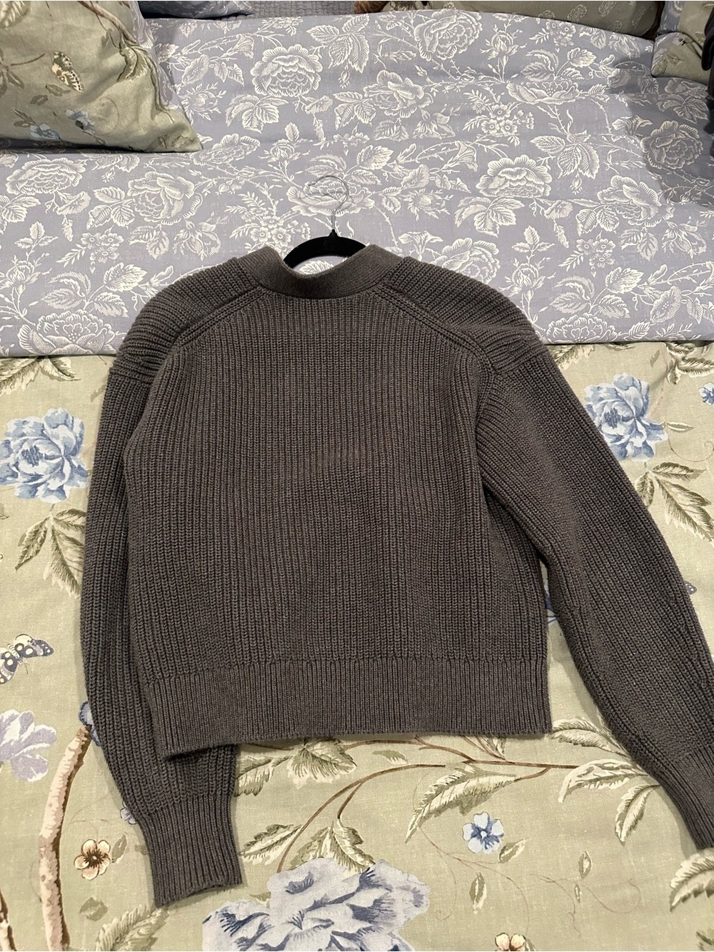 Everlane Gray Ribbed V-Neck Button Cardigan - Picture 7 of 9